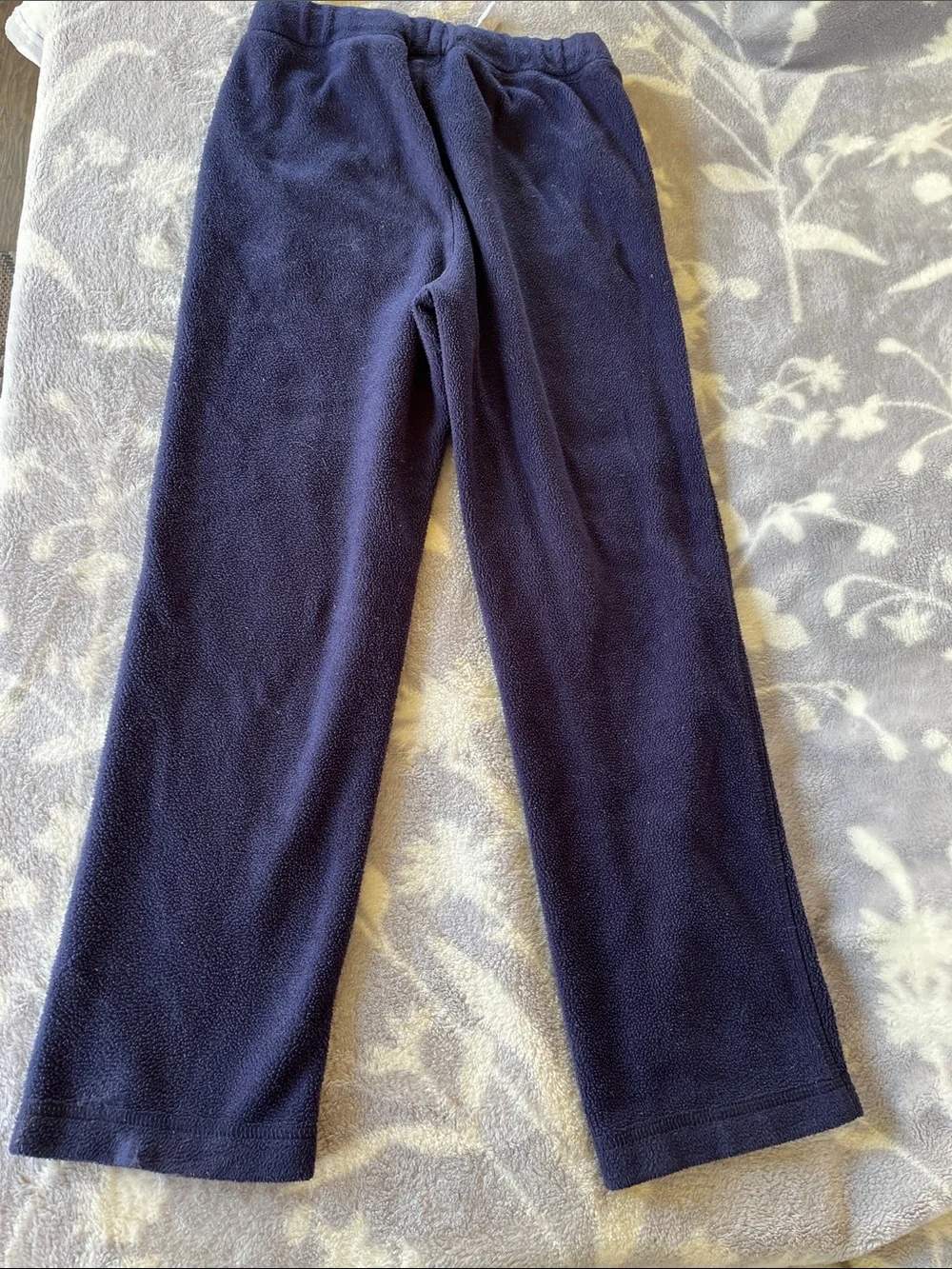 Gap 5 pc Bundle- jogger/sweatpants & 3 tees- essential wardrobe  Sz L